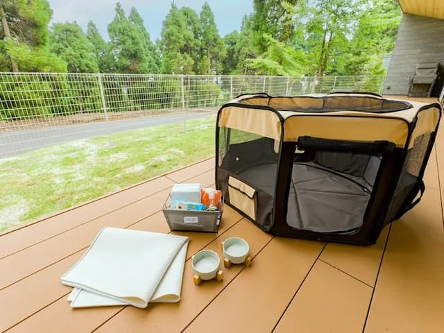 ＜ペット同泊可＞ペットケージ  / ペット用アメニティ（フードボール等）