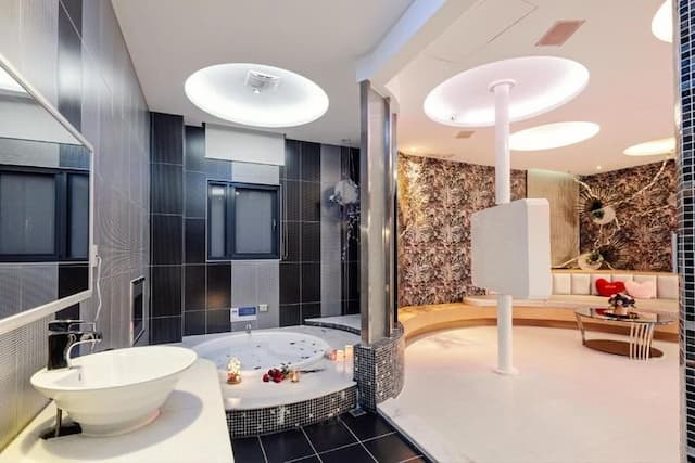 ※各等級房型依設計風格不同，客房設備略有不同，以實際現場提供為準。