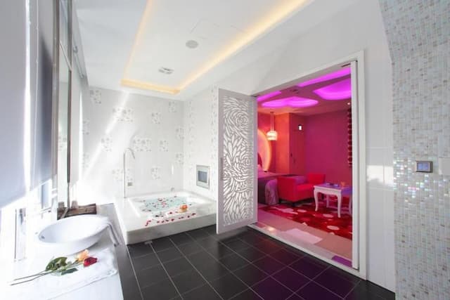 ※各等級房型依設計風格不同，客房設備略有不同，以實際現場提供為準。