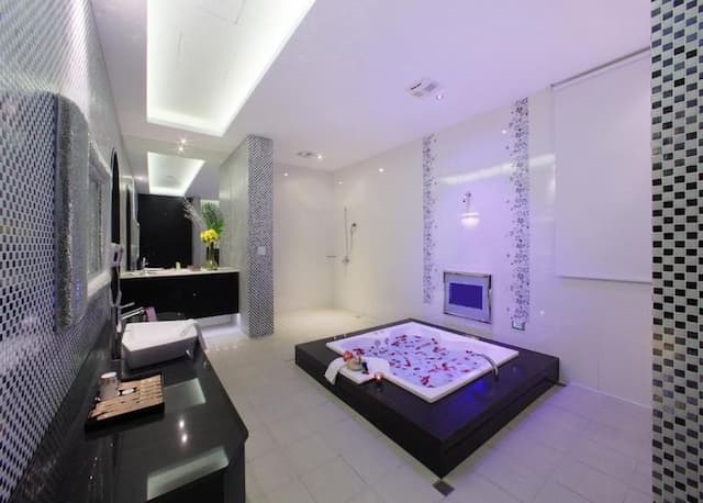 ※各等級房型依設計風格不同，客房設備略有不同，以實際現場提供為準。