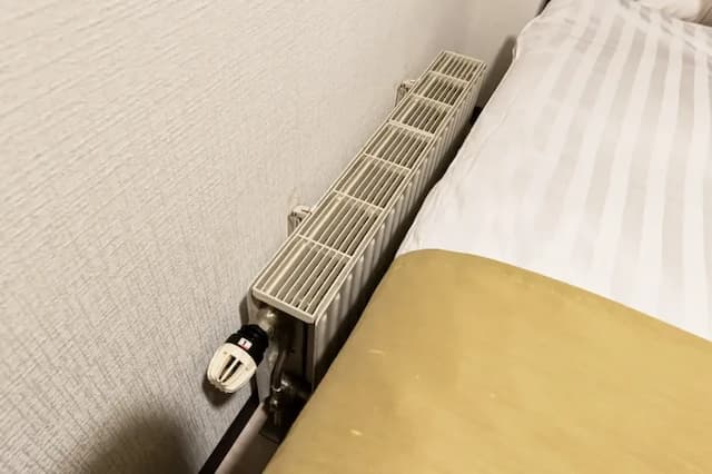 寝室もパネルヒーターがございます☆