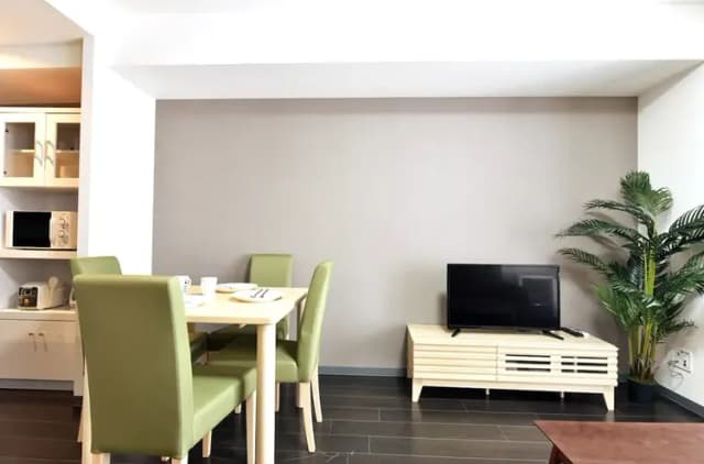 ダイニングテーブル