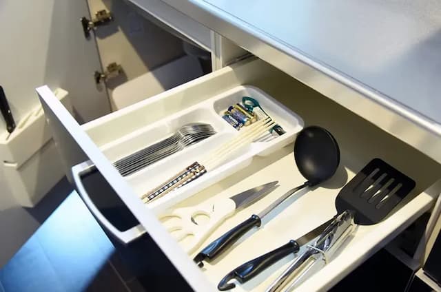 引き出しに調理道具