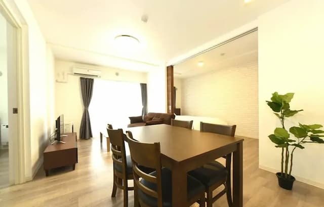 ダイニングテーブル