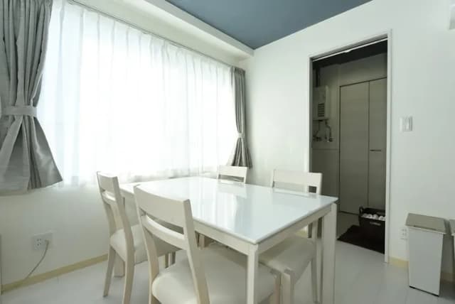 ダイニングテーブル