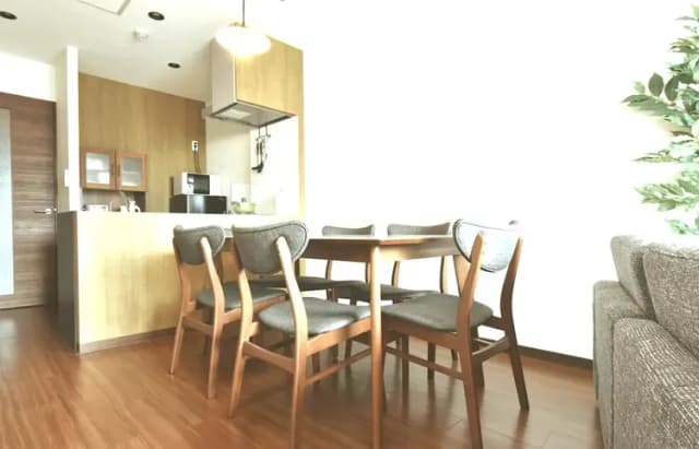 ダイニングテーブル