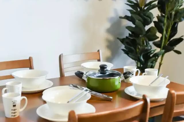 ダイニングテーブル