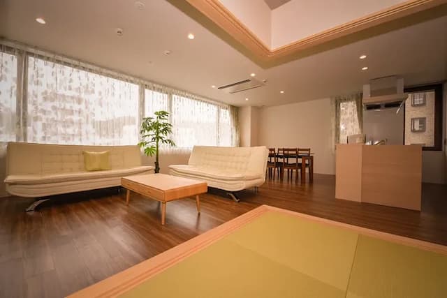 Ryo-an 2-3rd floor charter ★ 5 minutes walk from Otaru station / up to 4 people Basic charge / Relax in the large living room. Ryoan-1
