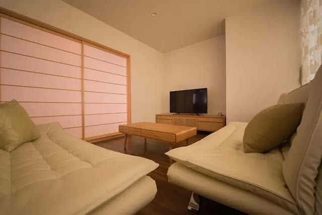 Ryo-an 2-3rd floor charter ★ 5 minutes walk from Otaru station / up to 4 people Basic charge / Relax in the large living room. Ryoan-4