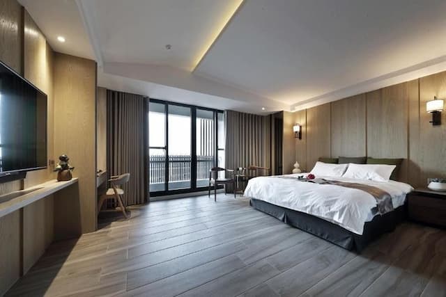 DOHOHOTEL-Deluxe Double Room (No Meat Food)-1