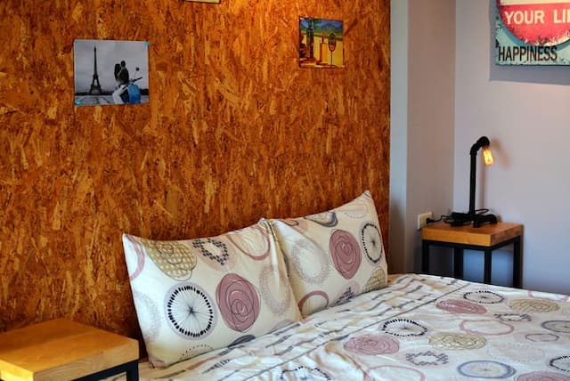 Say Yeah Inn-202 enjoy sunny double room-5