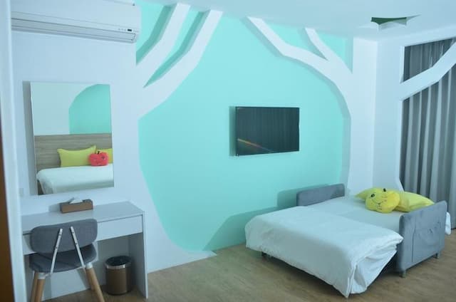 Apple Tree B&B-Landscape 5-room-2