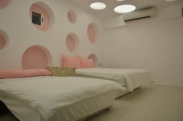 Apple Tree B&B-Family 3-person suite-1