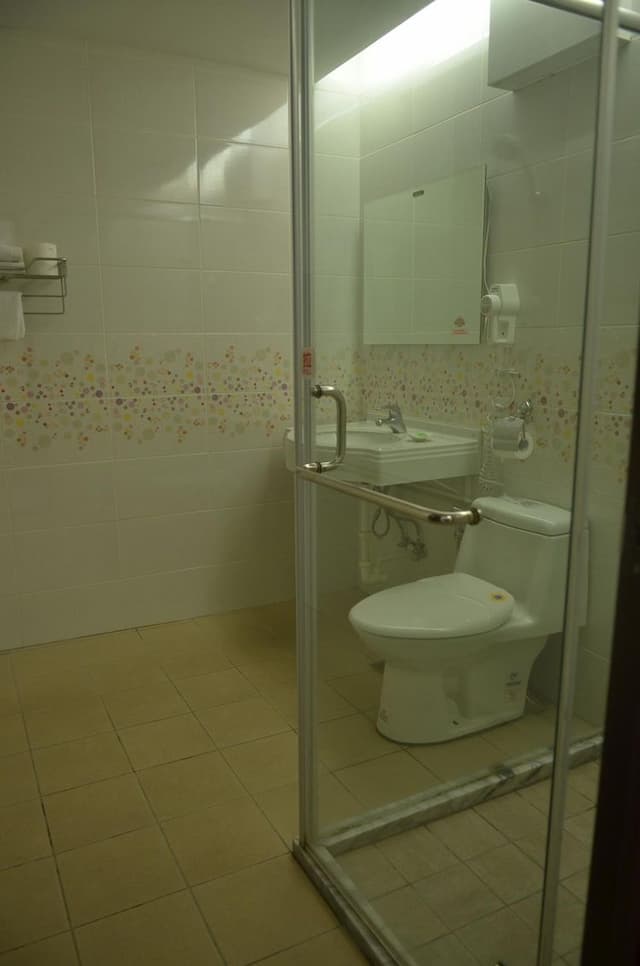 Apple Tree B&B-Family 3-person suite-4