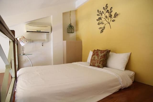 Champs Elysées Garden Homestay-Attic Quadruple Room-4