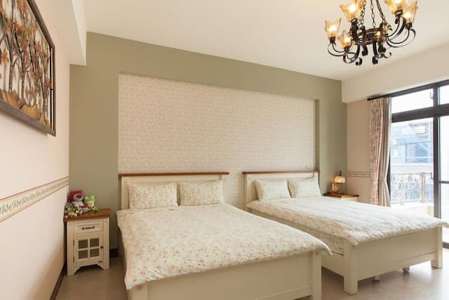 Happy traveler bed and breakfast-Cozy quadruple room-5