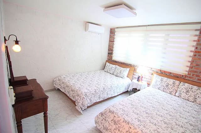 陳&蘇吉居 VII｜7分鐘到弘大入口站 近延央公園-8-16人入住 (101號房)-8