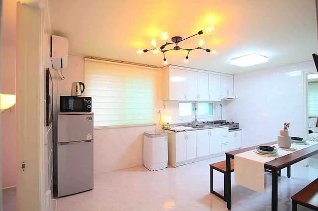 陳&蘇吉居 VII｜7分鐘到弘大入口站 近延央公園-8-16人入住 (401號房)-2