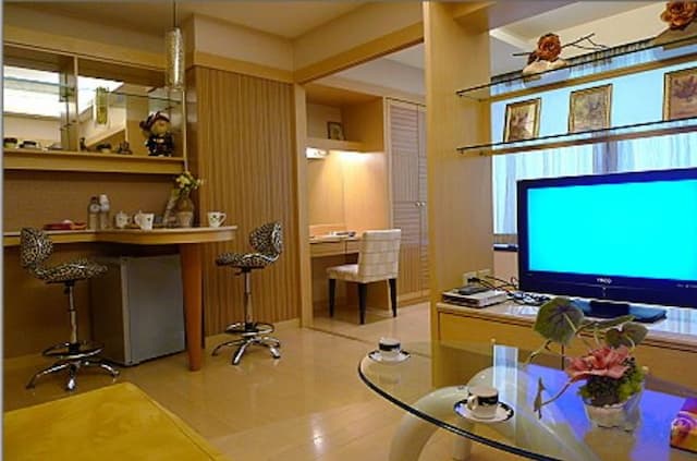 Cape 85-Double Room-Street View-9