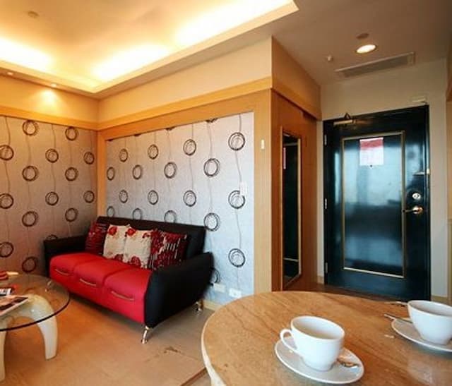 Cape 85-Double Room-Street View-6