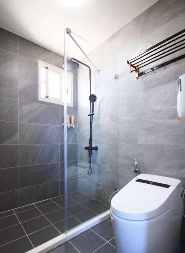 Breeze coast-Deluxe Sea View Quadruple Room with Balcony-6