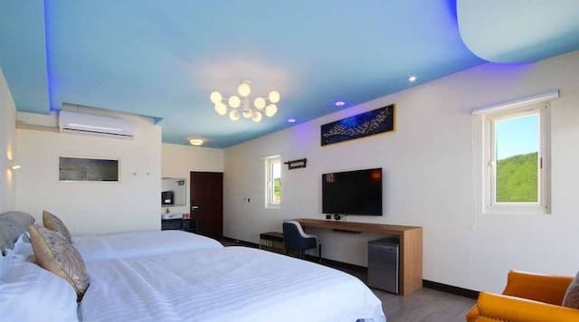 Breeze coast-Deluxe Sea View Quadruple Room with Balcony-2