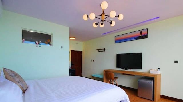 Breeze coast-Deluxe Sea View Double Room with Balcony-3