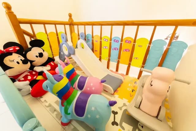 TEN FIVE FIFTHS HOMESTAY-Entire House (14 people)-8