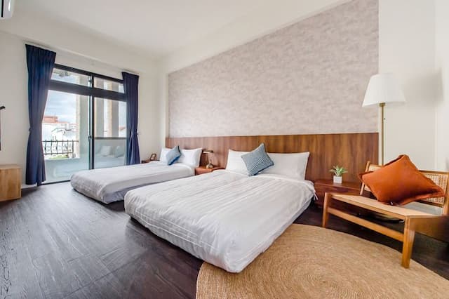 Choco style inn-Deluxe Quadruple Room with Balcony-A301-1