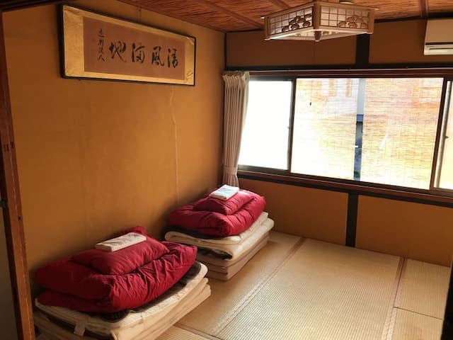 Hostel Mundo-Japanese style twin room-1