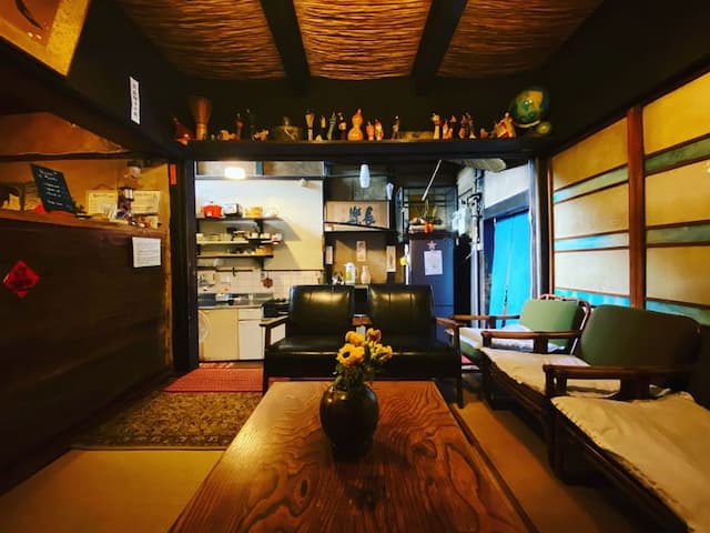 Hostel Mundo-Female only dormitory room (bunk bed)-5