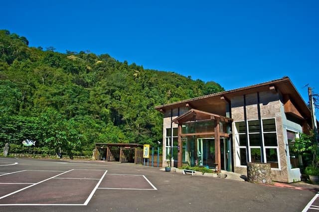 新竹尖石峇里森林溫泉渡假村-標準四人房-6