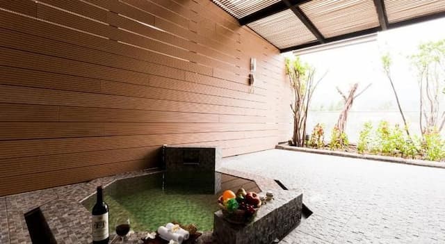 The Loft Seaside Suites-Superior Quadruple Room-5