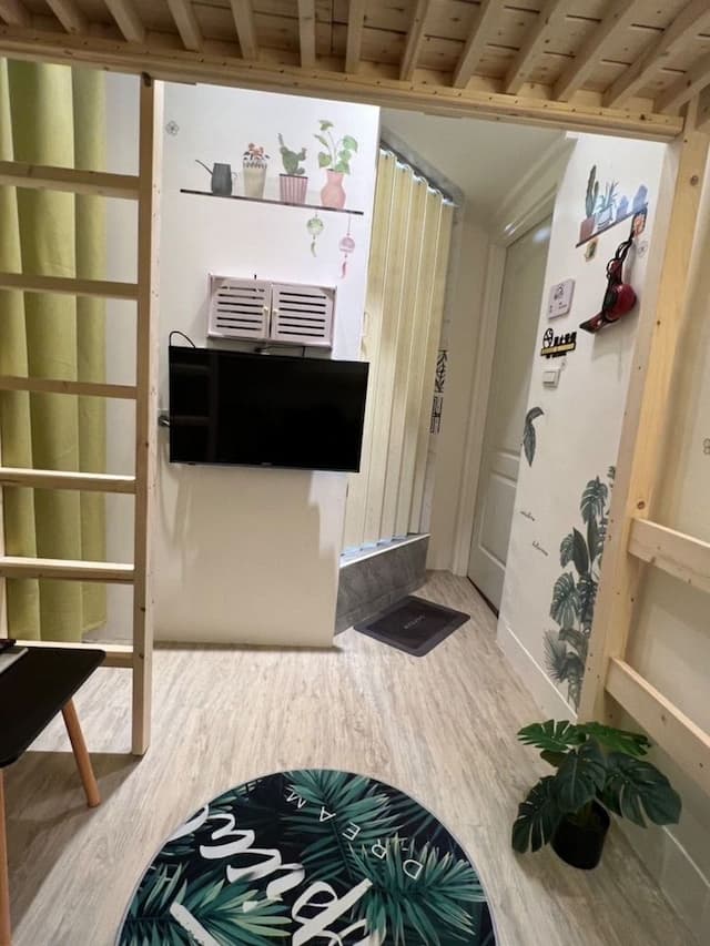 black kitten BNB-302 Warm Double Room (We are moving to a new address, please be sure to contact us in Kalai)-4