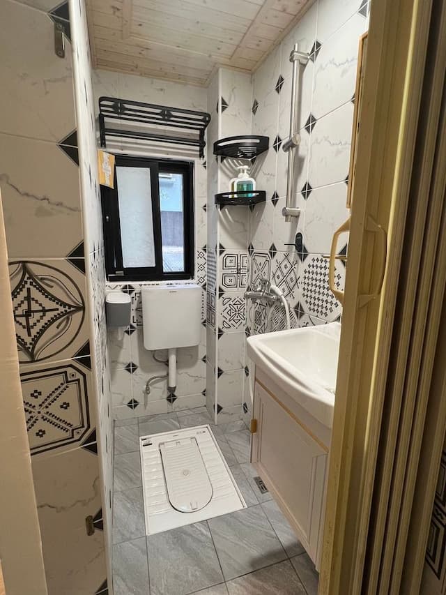 black kitten BNB-302 Warm Double Room (We are moving to a new address, please be sure to contact us in Kalai)-6