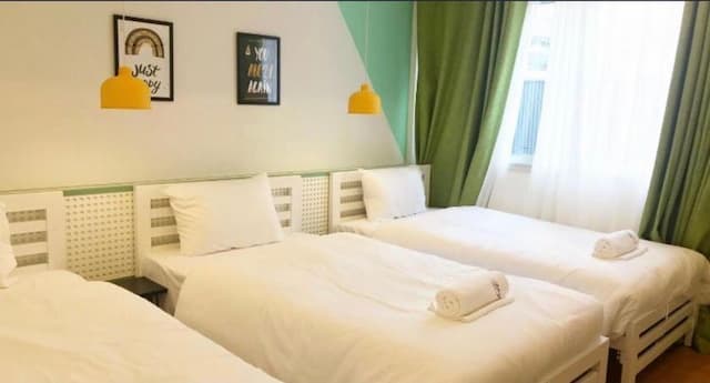 曼谷埃利斯酒店 (The Ellis Bangkok)-經濟三人間 - 共用浴室 (Bed in Economy Triple Room with Shared Bathroom)-1