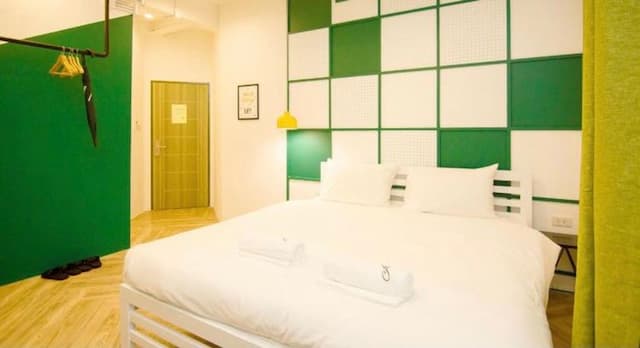 曼谷埃利斯酒店 (The Ellis Bangkok)-標準特大號床間 (Standard King room)-1