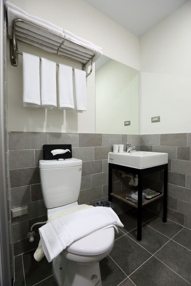 Hotel Brown - Chihkan Branch-Deluxe double room-3