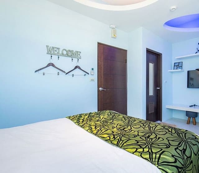 Blossoms B&B-202 Lavender Double Room-3