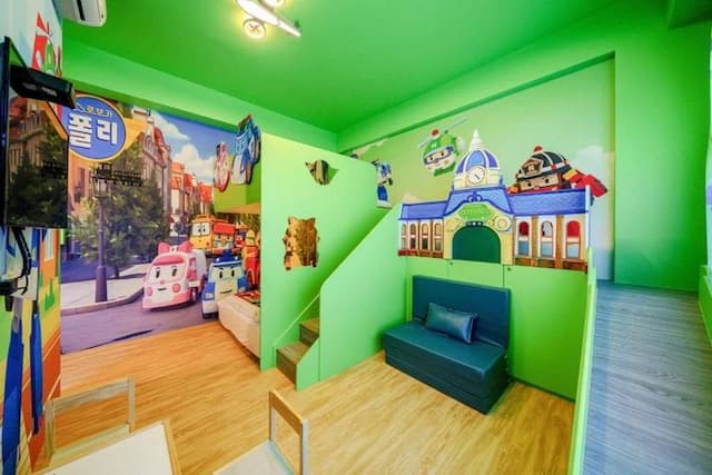 HAN TIAN TOMG YU-Room 301 Rescue Team Quadruple Room-1