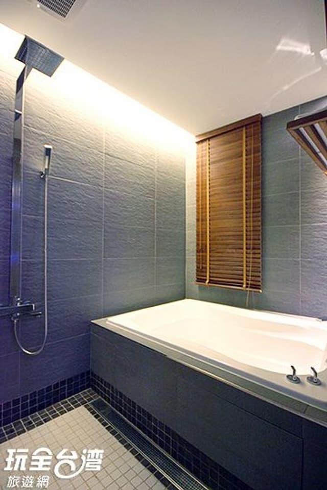 A&L Inn-101 four-room-5