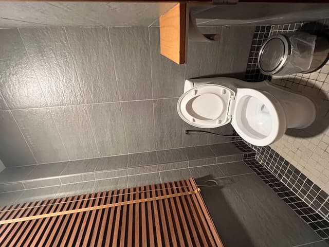 A&L Inn-101 four-room-8