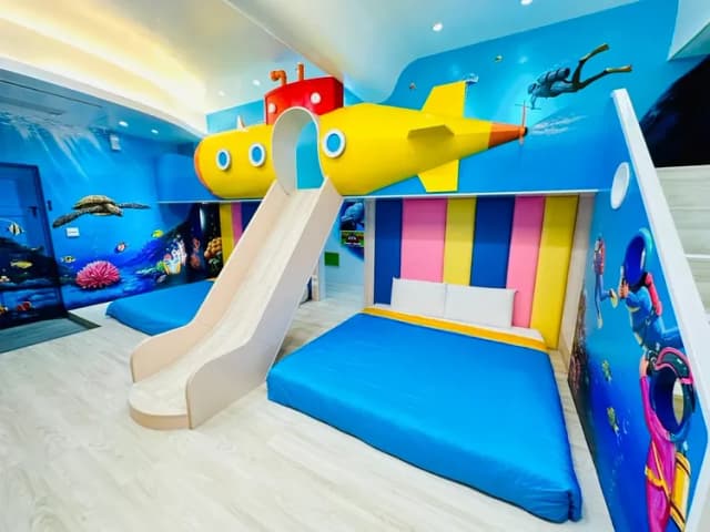 Little Ryukyu Boath House B & B-Family Room for Four - Submarine-Style Slide 2F-3