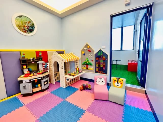 Little Ryukyu Boath House B & B-Top-class six-person room - 3rd floor, no elevator (with electric mahjong table, children's play area, small terrace)-2