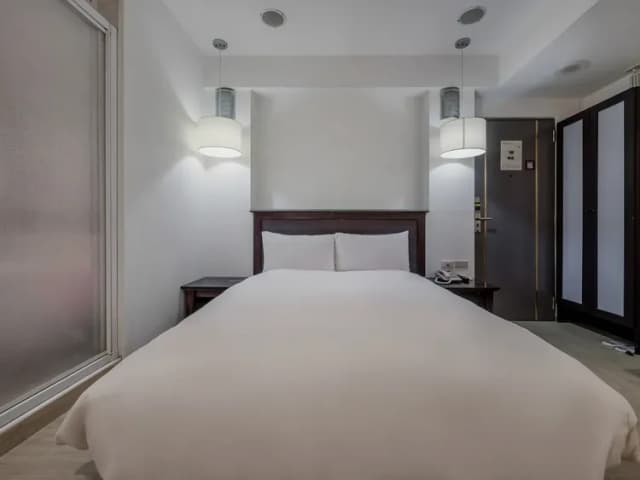 ガイド ホテル カオション シンクーチャン-Standard Double Room without Window-3