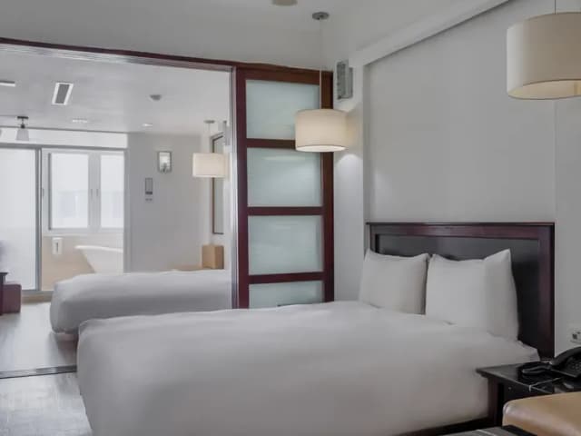 ガイド ホテル カオション シンクーチャン-Superior Quadruple Room-4