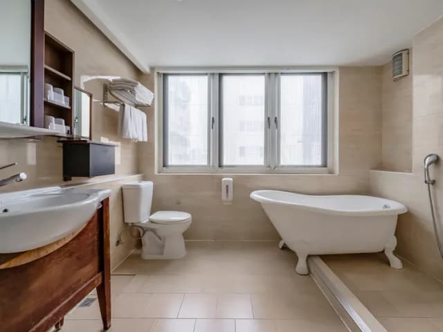 ガイド ホテル カオション シンクーチャン-Superior Quadruple Room-8