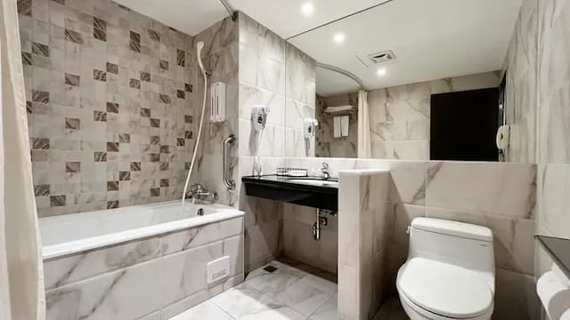 Guide Hotel Kaohsiung Liuhe-Economy Twin Room without Window-5