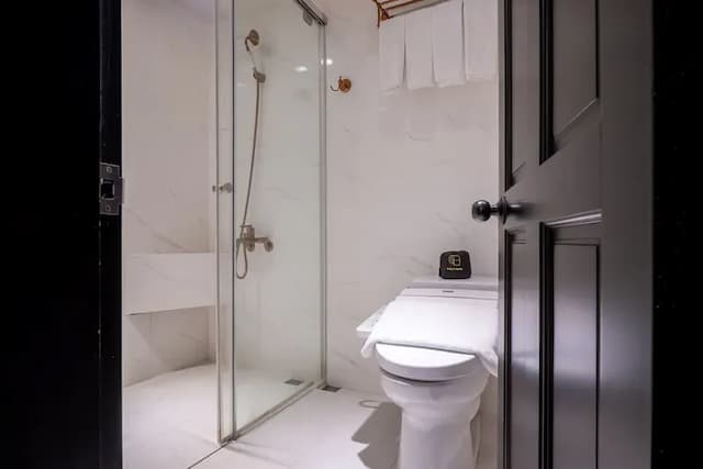 夢樓旅店-歡享雀客家庭房-8