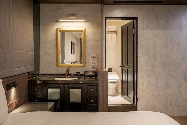 夢樓旅店-歡享雀客家庭房-5